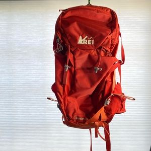 REI Traverse Hiking Backpack Women’s Small